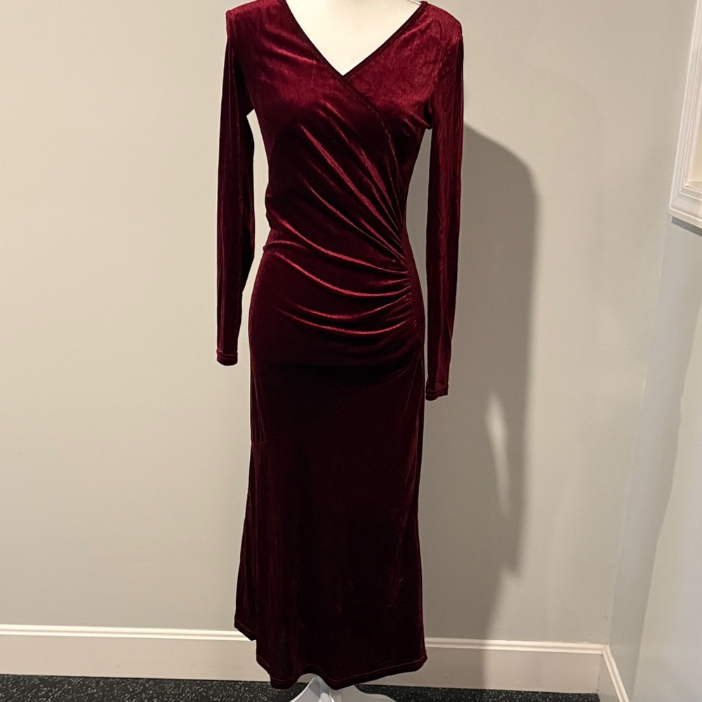 Elegant Velvet Long Sleeve Dress - Burgundy